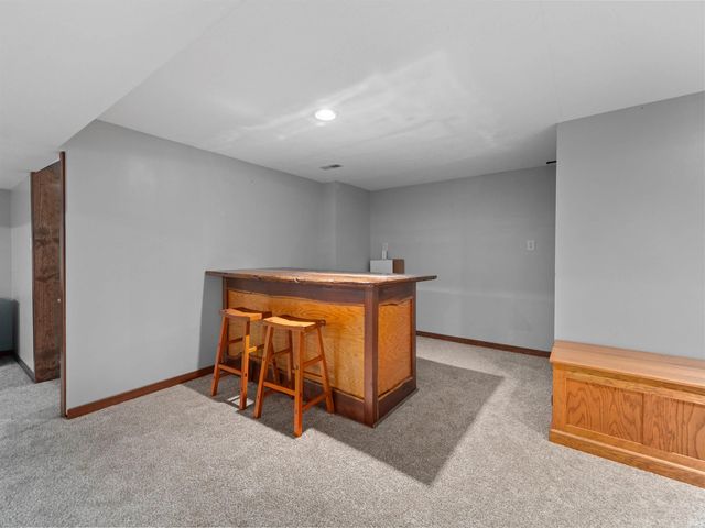 9525 Woodruff Court, New Haven, IN 46774