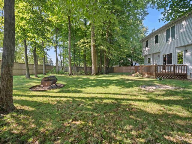 9525 Woodruff Court, New Haven, IN 46774