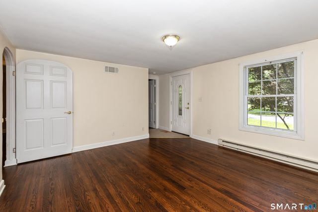 12 Cots Street, Shelton, CT 06484