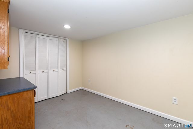 12 Cots Street, Shelton, CT 06484