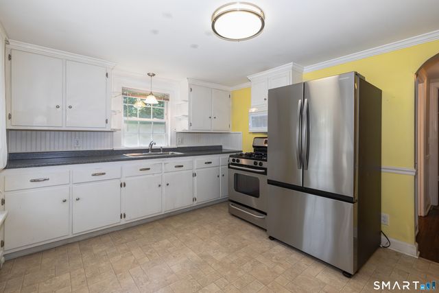 12 Cots Street, Shelton, CT 06484