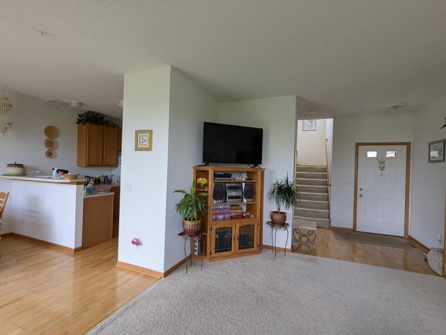 5215 Holly LA N 2403, Plymouth, MN 55446