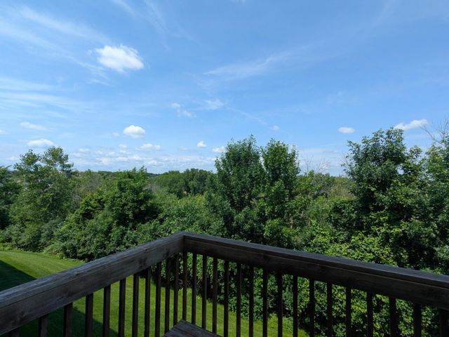 5215 Holly LA N 2403, Plymouth, MN 55446