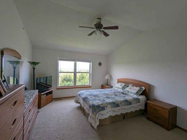 5215 Holly LA N 2403, Plymouth, MN 55446