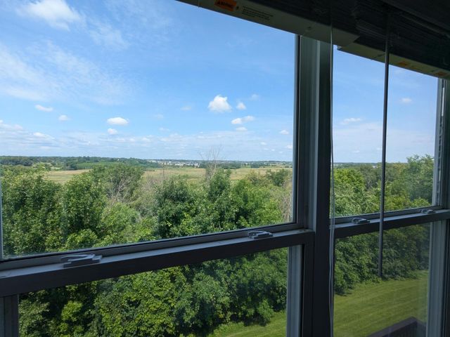 5215 Holly LA N 2403, Plymouth, MN 55446