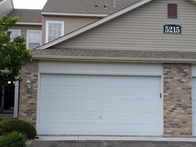5215 Holly LA N 2403, Plymouth, MN 55446