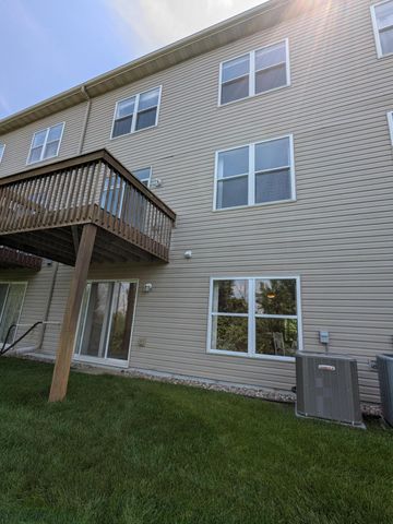5215 Holly LA N 2403, Plymouth, MN 55446