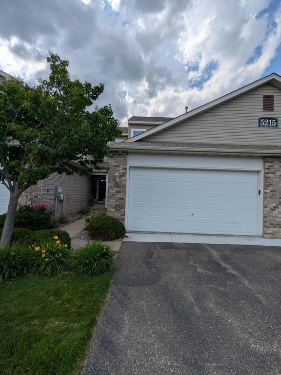 5215 Holly LA N 2403, Plymouth, MN 55446