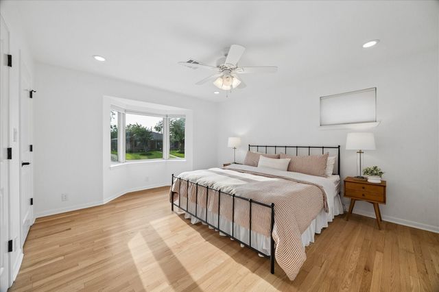 1814 Sea Queen Court, Houston, TX 77008