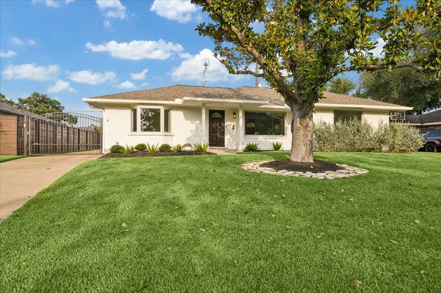 1814 Sea Queen Court, Houston, TX 77008
