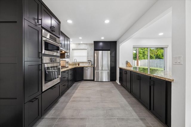 1814 Sea Queen Court, Houston, TX 77008