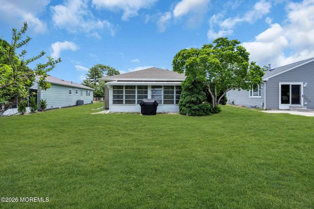 212 Harrington Drive N, Berkeley, NJ 08721
