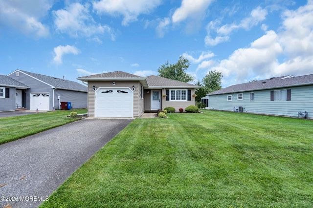 212 Harrington Drive N, Berkeley, NJ 08721