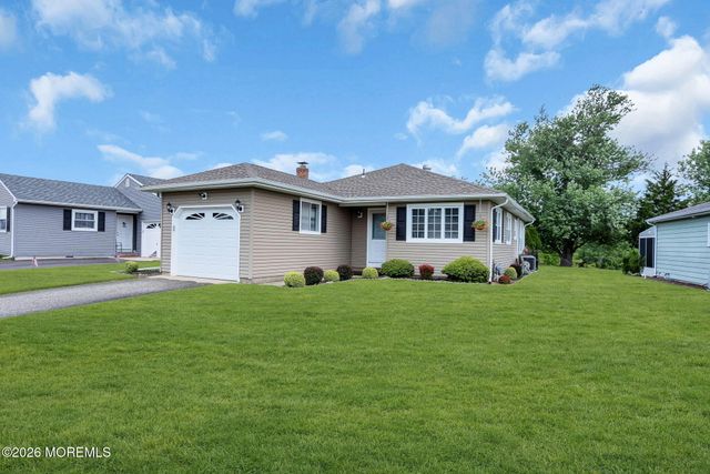 212 Harrington Drive N, Berkeley, NJ 08721