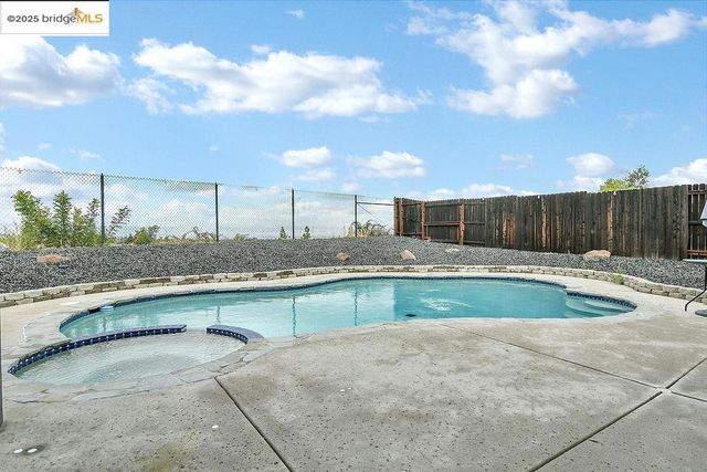 2310 Yorkshire Drive, Antioch, CA 94531
