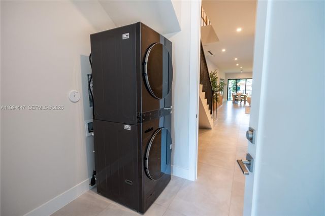 2745 SW 23rd Ter, Miami, FL 33145