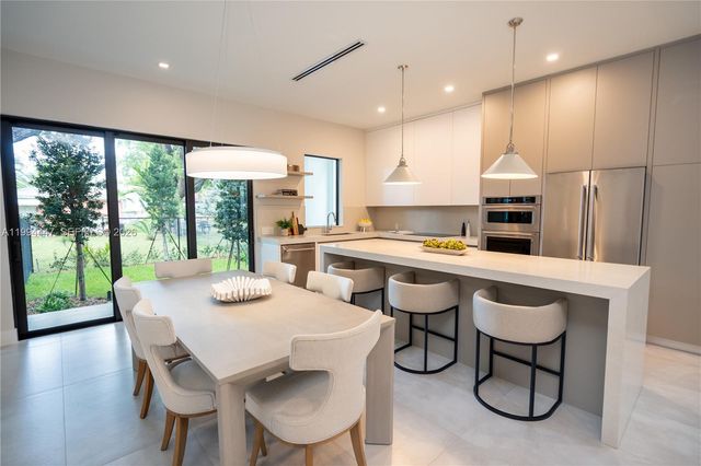 2745 SW 23rd Ter, Miami, FL 33145