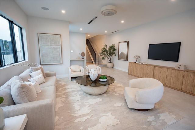 2745 SW 23rd Ter, Miami, FL 33145