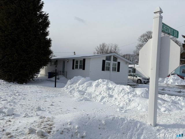 14 Chestnut Drive, Westbrook, CT 06498