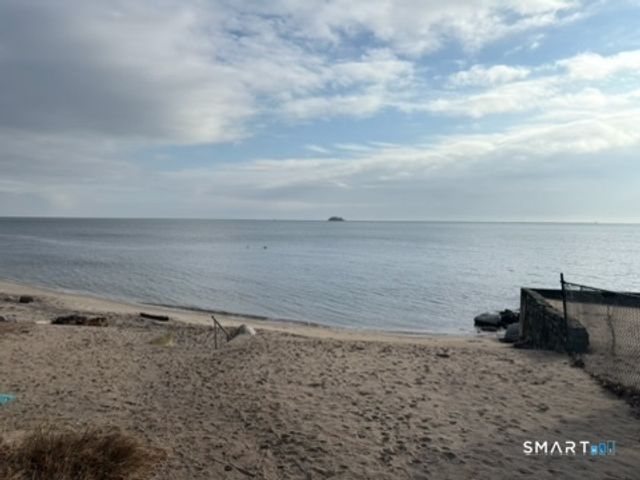 14 Chestnut Drive, Westbrook, CT 06498