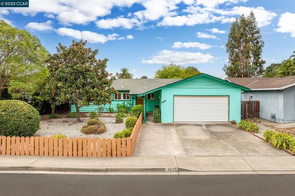 1005 Claremont Dr, Concord, CA 94518