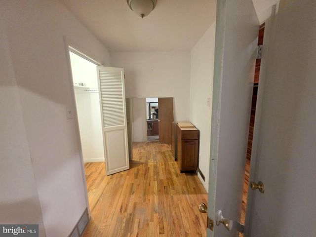 17 CARDINAL DR, Moorestown, NJ 08057