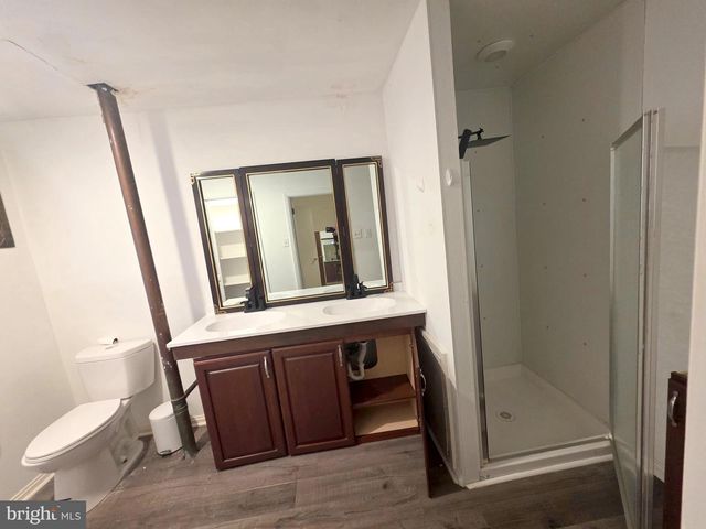 17 CARDINAL DR, Moorestown, NJ 08057