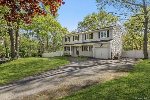 10 Todd Court, Port Jefferson, NY 11776