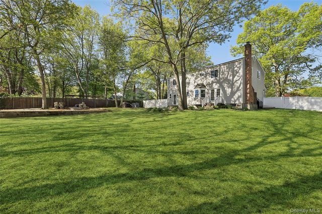 10 Todd Court, Port Jefferson, NY 11776
