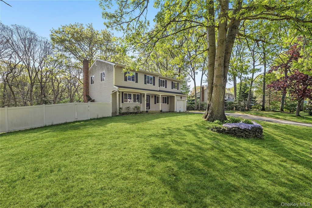 10 Todd Court, Port Jefferson, NY 11776