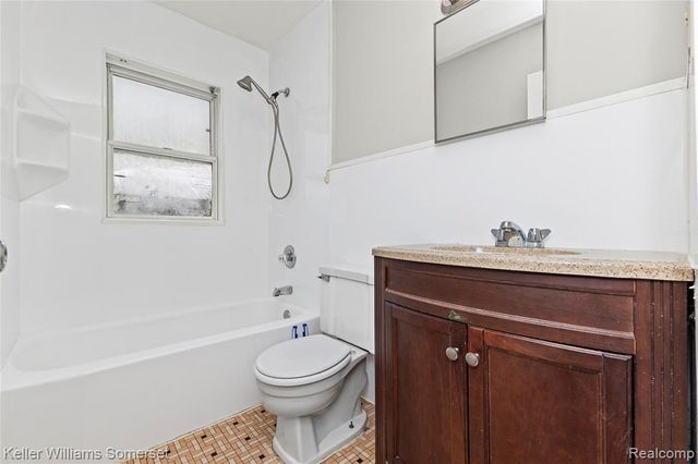 1081 Mill Street, Lincoln Park, MI 48146