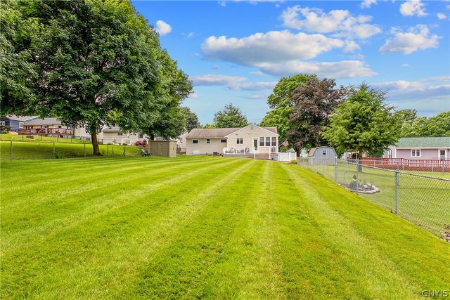 131 Skyview Terrace, Camillus, NY 13219