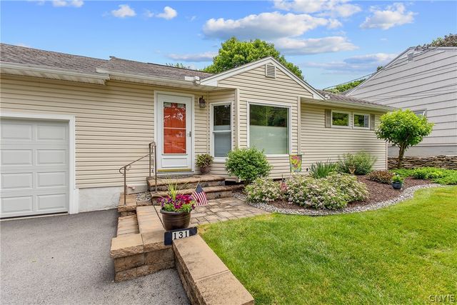 131 Skyview Terrace, Camillus, NY 13219