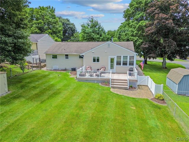131 Skyview Terrace, Camillus, NY 13219