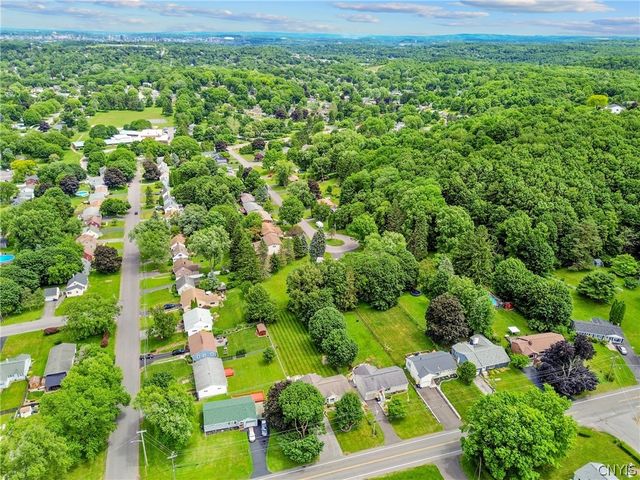131 Skyview Terrace, Camillus, NY 13219