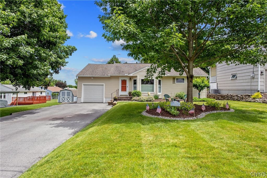 131 Skyview Terrace, Camillus, NY 13219