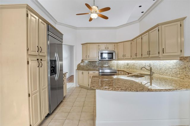 7725 APPLE TREE CIRCLE, Orlando, FL 32819