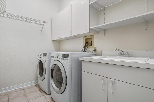 7725 APPLE TREE CIRCLE, Orlando, FL 32819