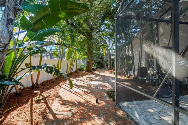 7725 APPLE TREE CIRCLE, Orlando, FL 32819