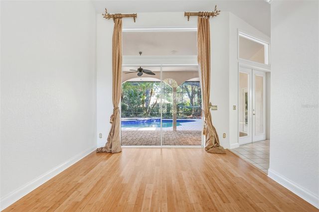 7725 APPLE TREE CIRCLE, Orlando, FL 32819