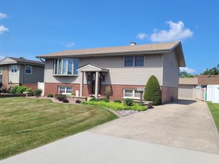 13542 Short Drive, Crestwood, IL 60418