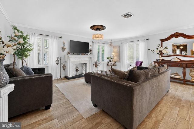 11 INWOOD PL, Aberdeen, NJ 07747