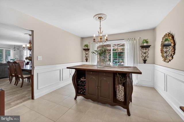 11 INWOOD PL, Aberdeen, NJ 07747