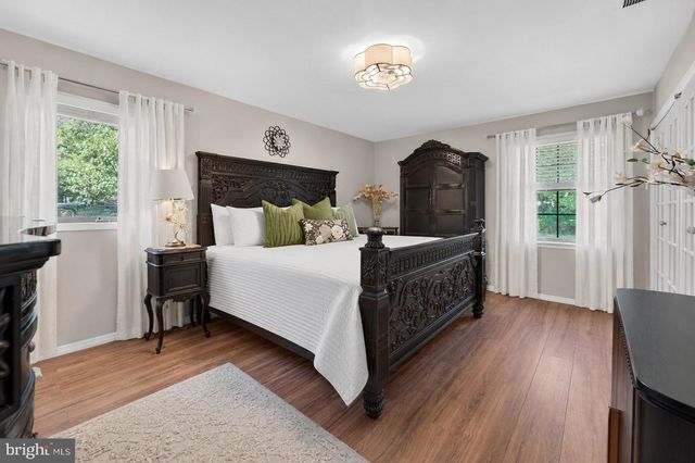 11 INWOOD PL, Aberdeen, NJ 07747