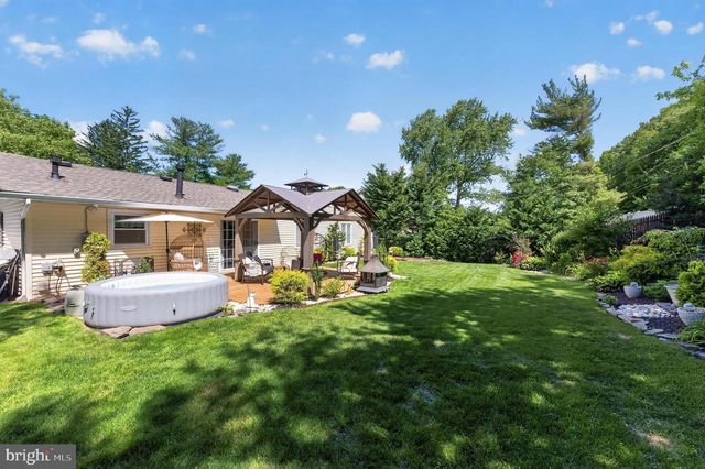11 INWOOD PL, Aberdeen, NJ 07747