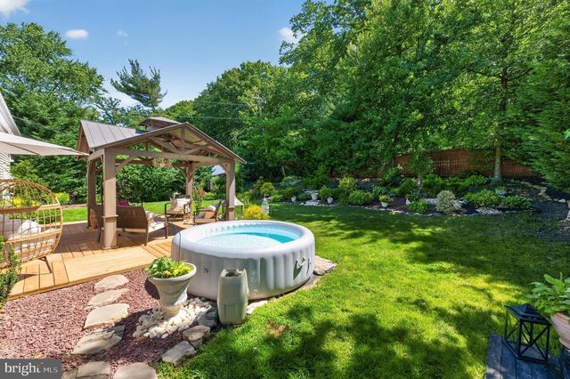 11 INWOOD PL, Aberdeen, NJ 07747
