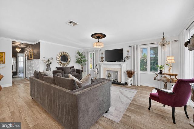11 INWOOD PL, Aberdeen, NJ 07747