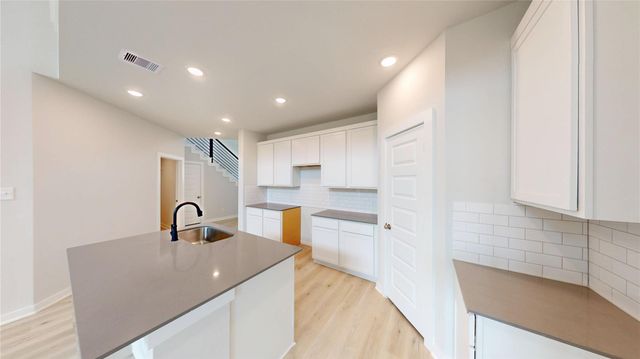 16841 Needlepoint Drive, Conroe, TX 77302