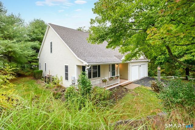 207 Woodlawn Drive 207, Seymour, CT 06483