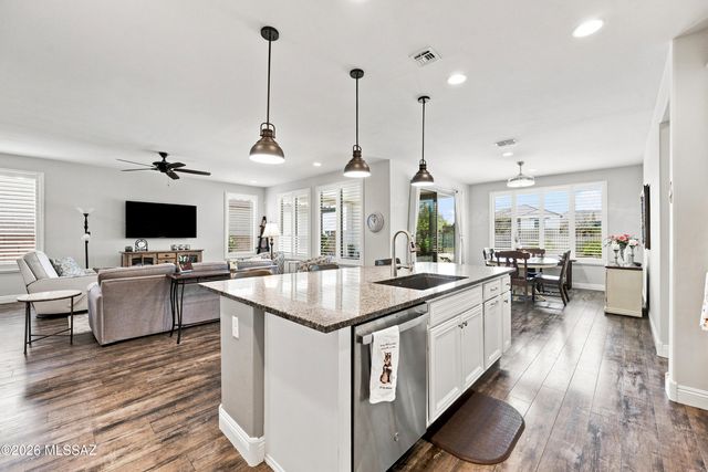 7186 W Cape Final Trail, Marana, AZ 85658